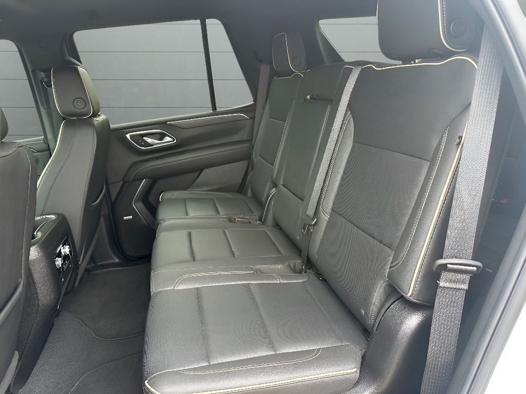 Used 2024 GMC Yukon SLT AWD/4WD image 14