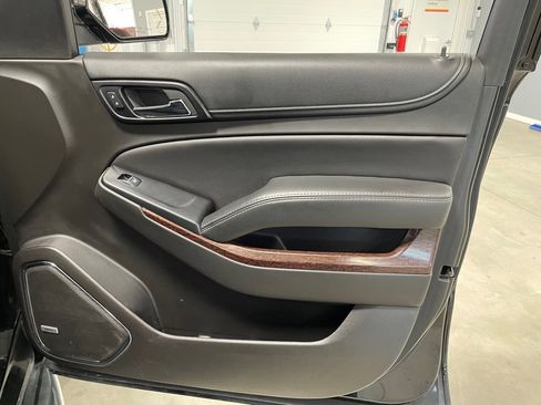 Used 2017 GMC Yukon SLT image 35