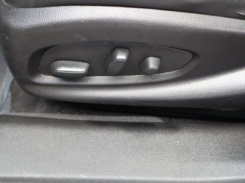Used 2018 Chevrolet Impala LT FWD image 31