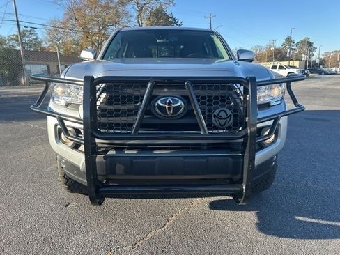 Used 2023 Toyota Tacoma TRD Sport image 7