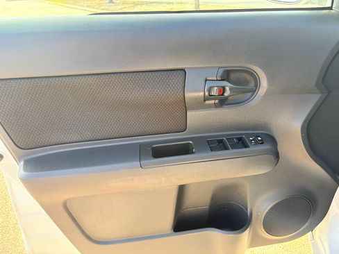 Used 2008 Scion xB image 24