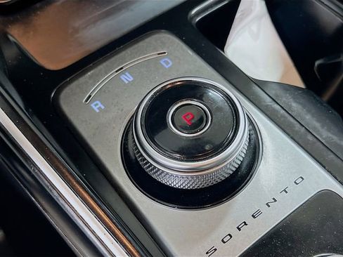 Certified 2021 Kia Sorento S FWD image 16
