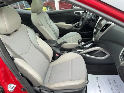 Used 2013 Hyundai Veloster w/ Style Pkg FWD image 19