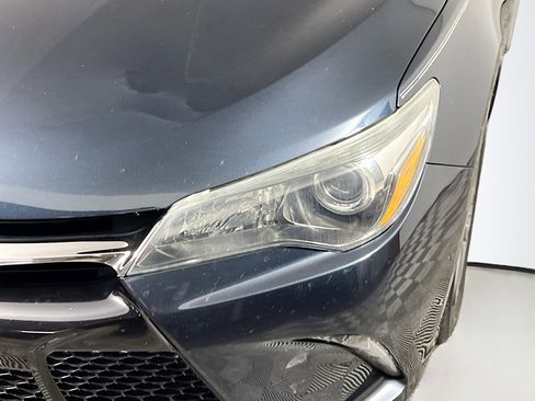 Used 2015 Toyota Camry SE FWD image 12