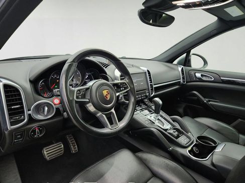 Used 2017 Porsche Cayenne S AWD/4WD image 10