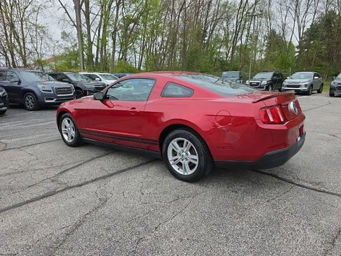 Used 2010 Ford Mustang Coupe RWD image 4