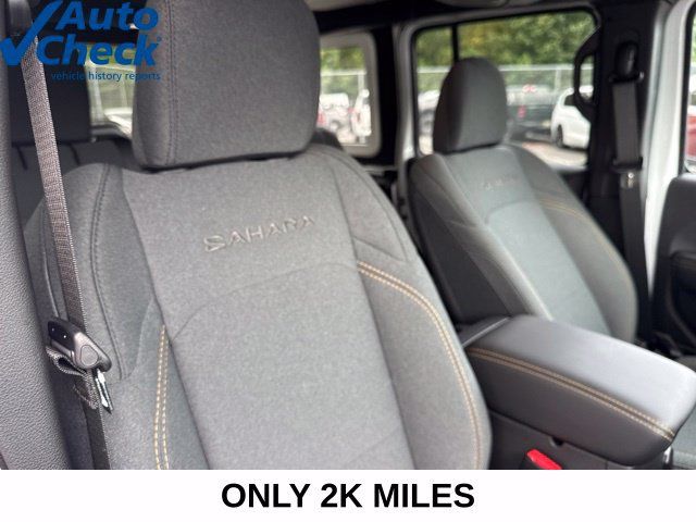 Used 2024 Jeep Wrangler Unlimited Sahara AWD/4WD image 25