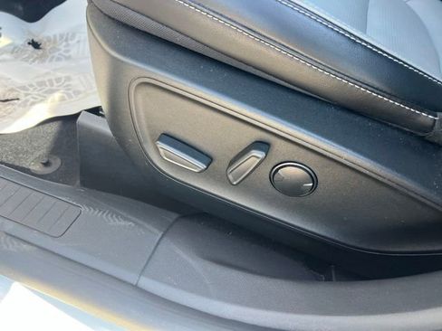 Certified 2023 Ford Escape Platinum AWD/4WD image 21