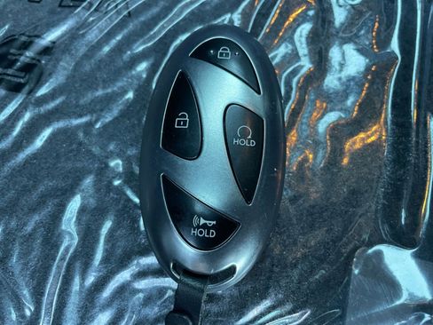 Used 2025 Hyundai Elantra Limited image 25