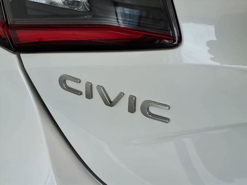 Used 2022 Honda Civic EX-L image 17