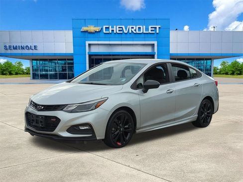 Used 2018 Chevrolet Cruze LT w/ Convenience Package FWD image 2