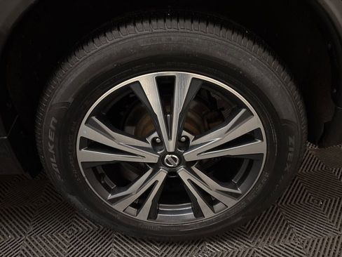 Used 2013 Nissan Rogue SV w/ Premium Pkg image 24