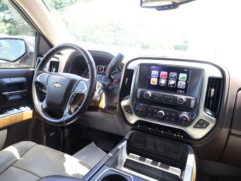 Used 2018 Chevrolet Silverado 1500 LTZ w/ Sport Package AWD/4WD image 26