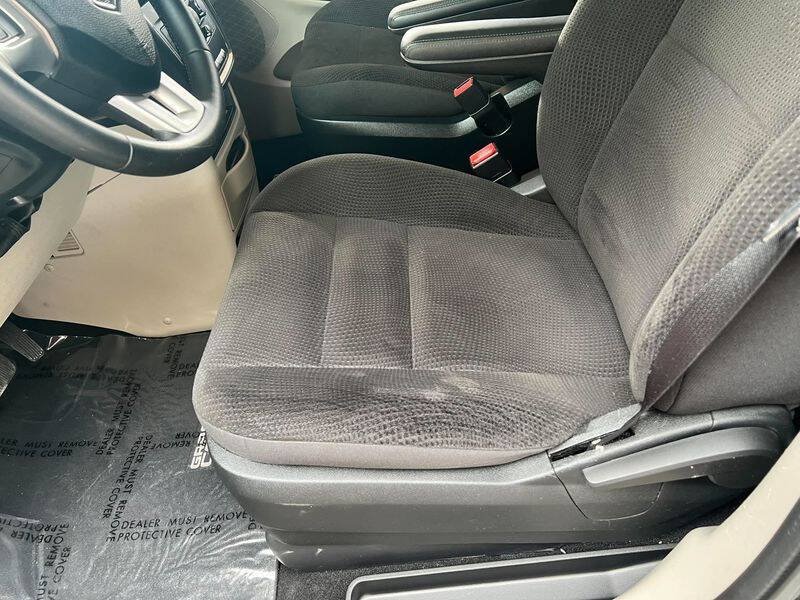 Used 2017 Dodge Grand Caravan SE w/ Power Window Group FWD image 20