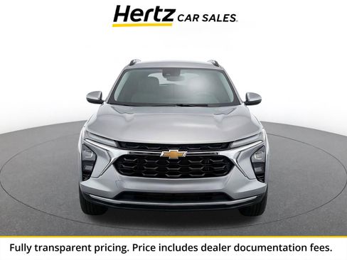 Used 2025 Chevrolet Trax LT w/ LT Convenience Package FWD image 1