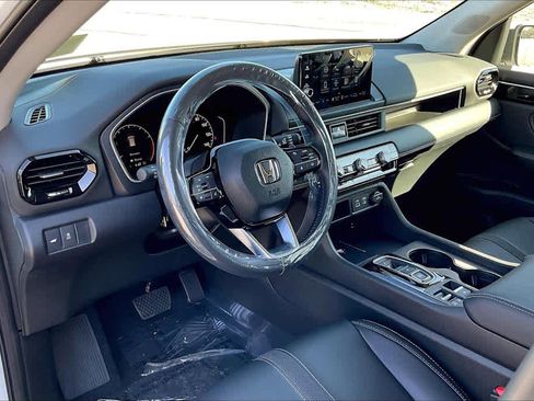New 2025 Honda Pilot EX-L image 9
