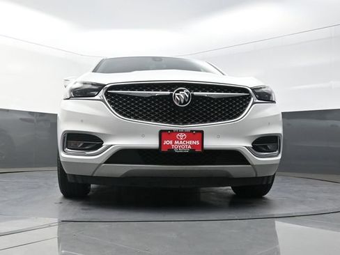 Used 2018 Buick Enclave Avenir w/ Avenir Technology Package image 58
