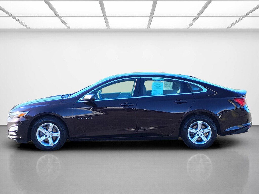 Used 2020 Chevrolet Malibu LS FWD image 2