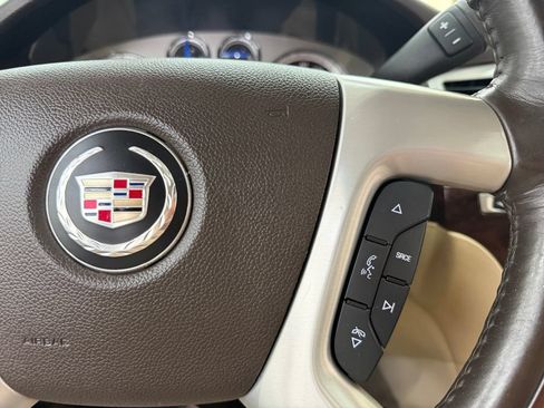 Used 2013 Cadillac Escalade Luxury AWD/4WD image 22