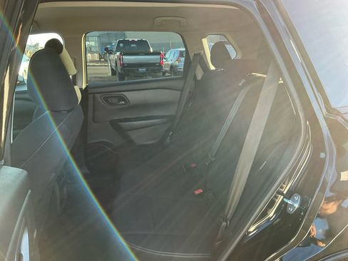 Used 2024 Nissan Rogue S FWD image 21