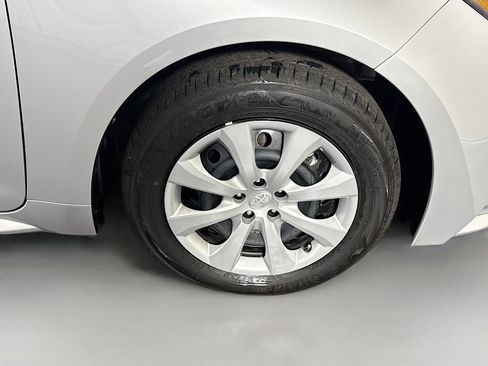 Used 2026 Toyota Corolla LE FWD image 31