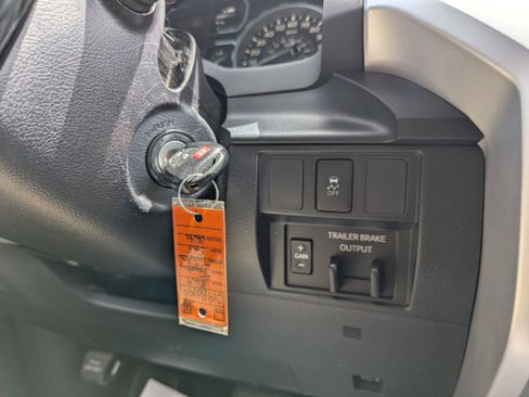 Used 2019 Toyota Tundra SR5 AWD/4WD image 19