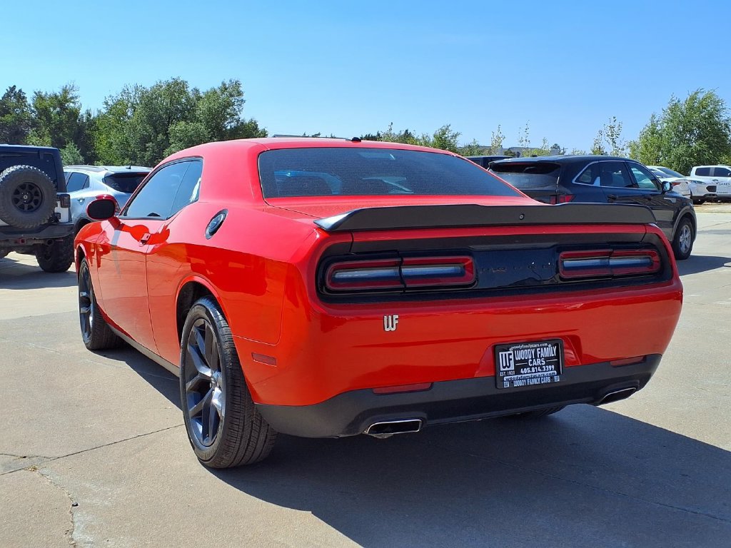 Used 2021 Dodge Challenger SXT w/ Blacktop Package RWD image 3