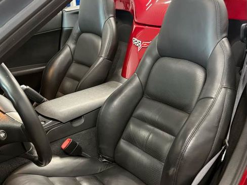 Used 2008 Chevrolet Corvette Convertible w/ Preferred Equipment Group RWD image 32