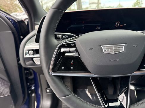 Used 2025 Cadillac Lyriq Sport image 30