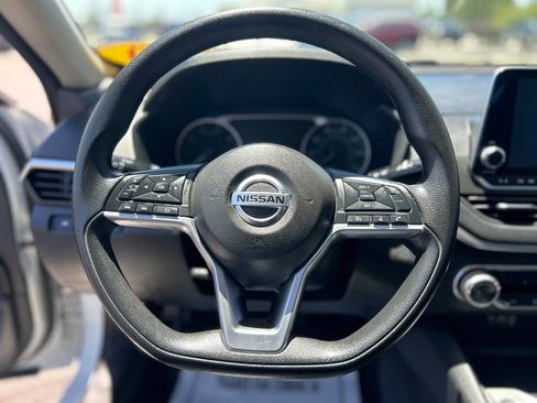 Used 2020 Nissan Altima 2.5 S FWD image 10