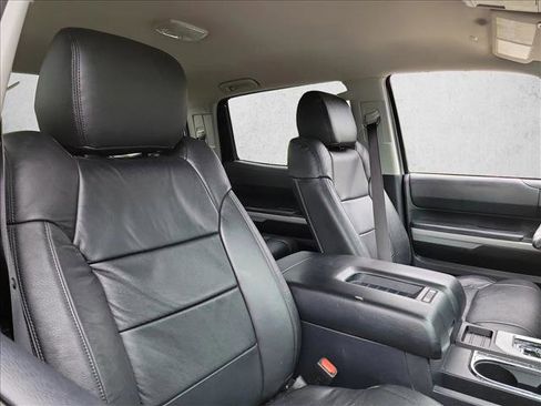 Used 2019 Toyota Tundra SR5 w/ SR5 Upgrade Package AWD/4WD image 12