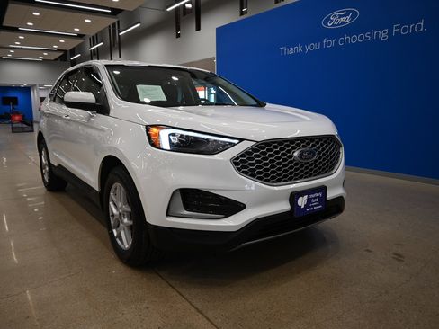 Certified 2023 Ford Edge SEL image 2