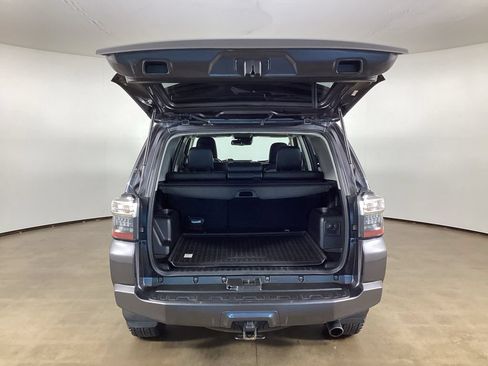 Used 2021 Toyota 4Runner Venture w/ Moonroof Package AWD/4WD image 12