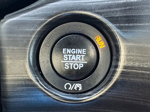 Used 2022 Jeep Grand Cherokee Limited image 20