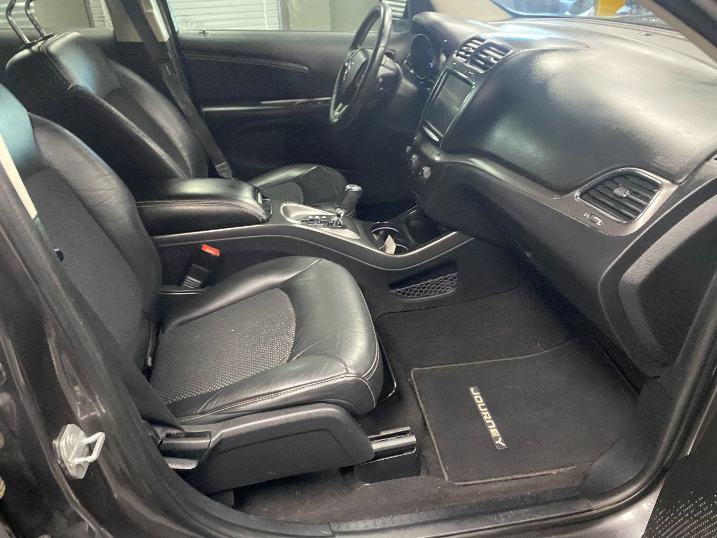 Used 2016 Dodge Journey Crossroad FWD image 13