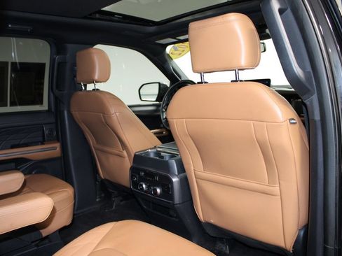 Used 2022 Ford Expedition Platinum AWD/4WD image 34