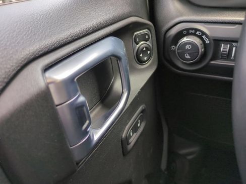 Used 2021 Jeep Gladiator Sport AWD/4WD image 21