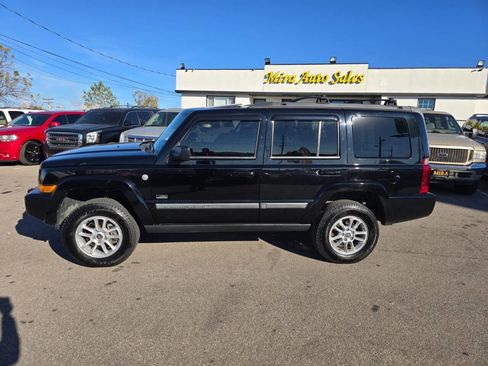 Used 2007 Jeep Commander Sport image 4
