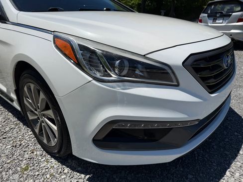 Used 2017 Hyundai Sonata Sport w/ Value Edition Package 02 FWD image 9