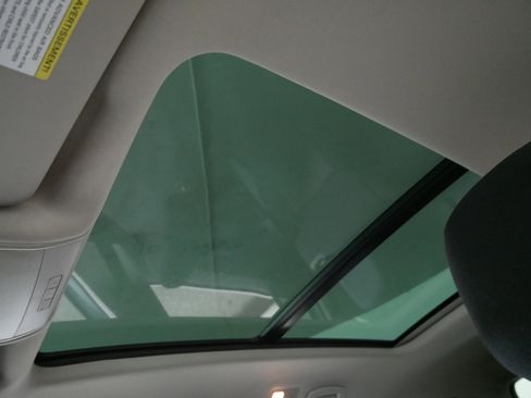 Used 2018 Volkswagen Atlas Launch Edition image 31