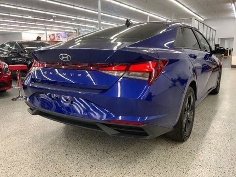 Used 2023 Hyundai Elantra SEL FWD image 7