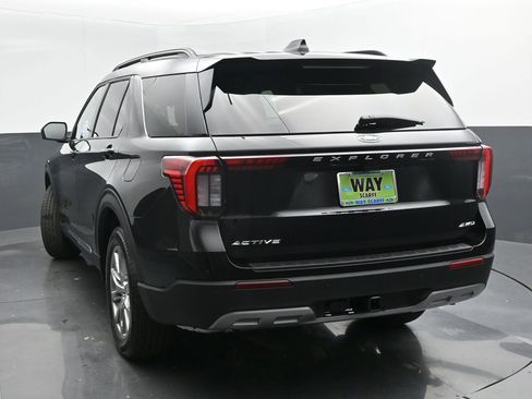 New 2025 Ford Explorer Active w/ Active Comfort Package image 4