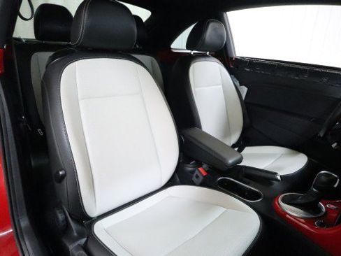 Used 2017 Volkswagen Beetle 1.8T SE image 11