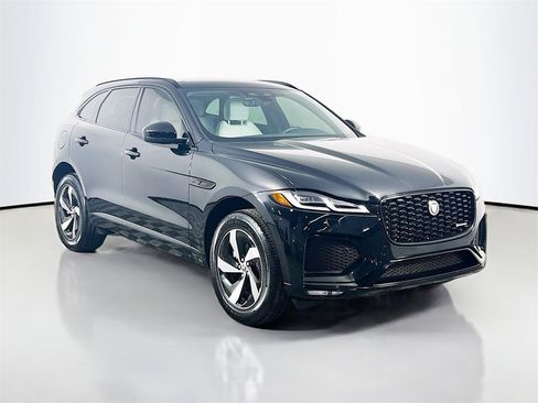 Used 2025 Jaguar F-PACE R-Dynamic S image 3