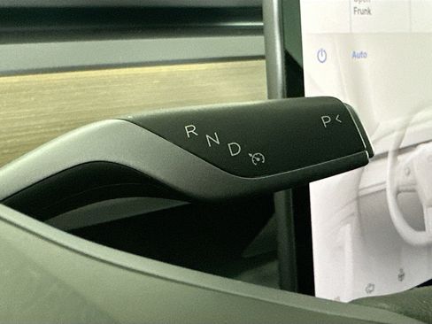 Used 2024 Tesla Model Y Long Range image 24