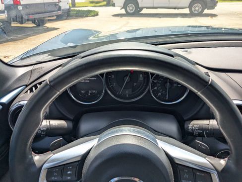 Used 2017 MAZDA MX-5 Miata RF Grand Touring RWD image 24