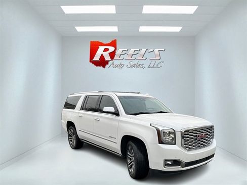 Used 2019 GMC Yukon XL Denali w/ Denali Ultimate Package image 3