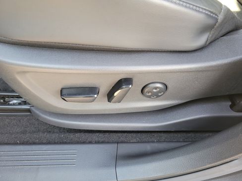 Certified 2023 Nissan Ariya FWD image 11