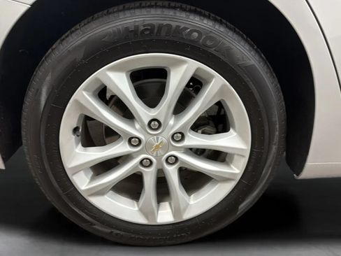 Used 2018 Chevrolet Malibu LT FWD image 27
