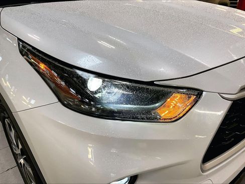 Used 2023 Toyota Highlander XLE image 34